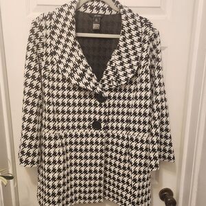 Ali Miles Black and White Houndstooth Knit Jacket